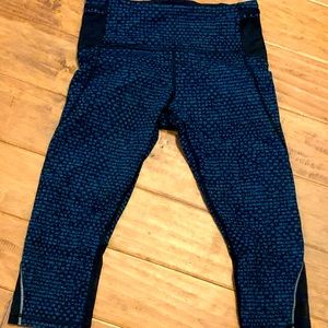 Lululemon Wunder Under Cropped Leggings